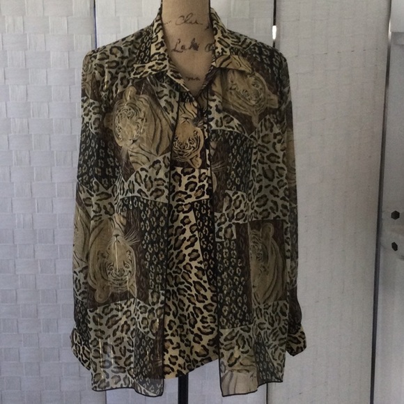Woman’s Tiger Print Blouse size L color tan and black looks like 2 pc but is 1 - Picture 1 of 9